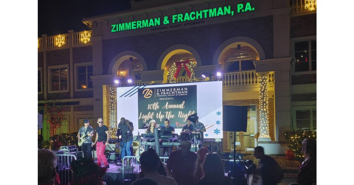 light-up-the-night-draws-thousands-to-celebrate-the-holiday-season