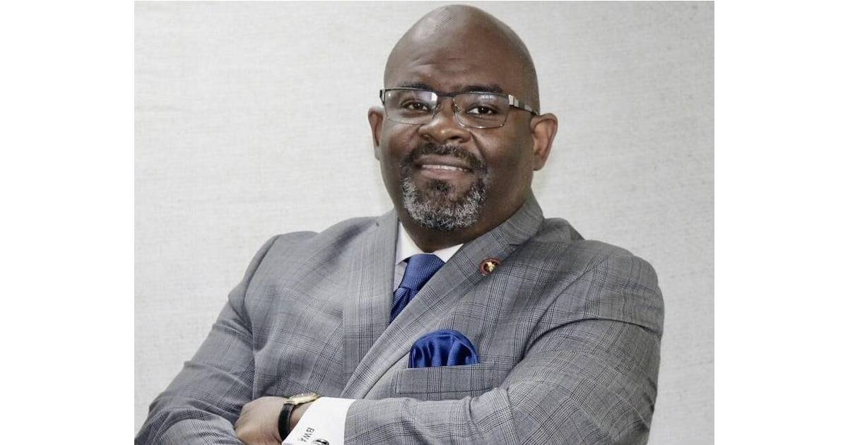 Former Roselle Mayor Reginald Atkins Sworn in to State Assembly