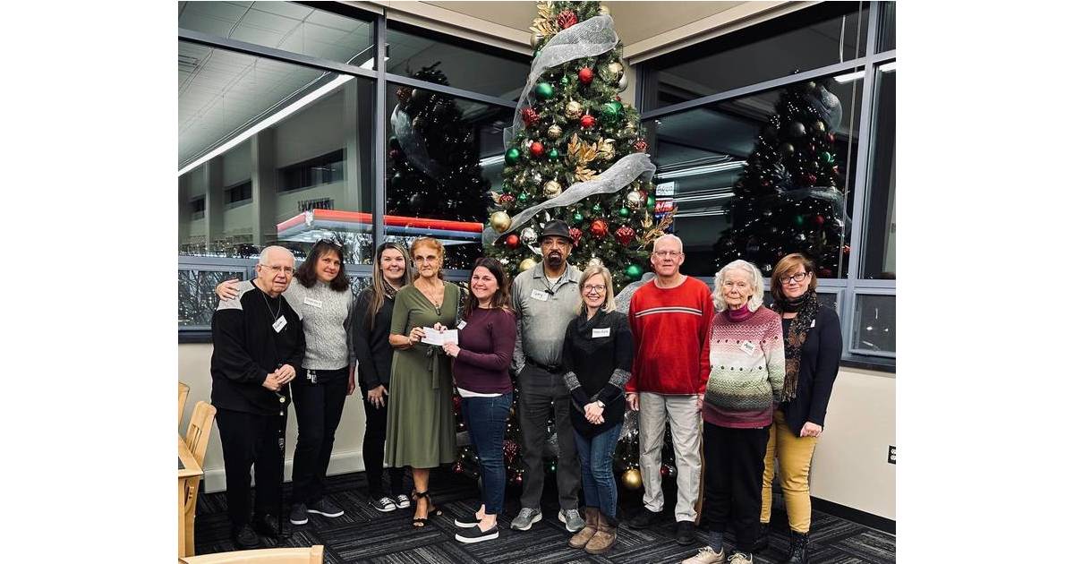 South Plainfield Library Continues Holiday Tradition to Help Social