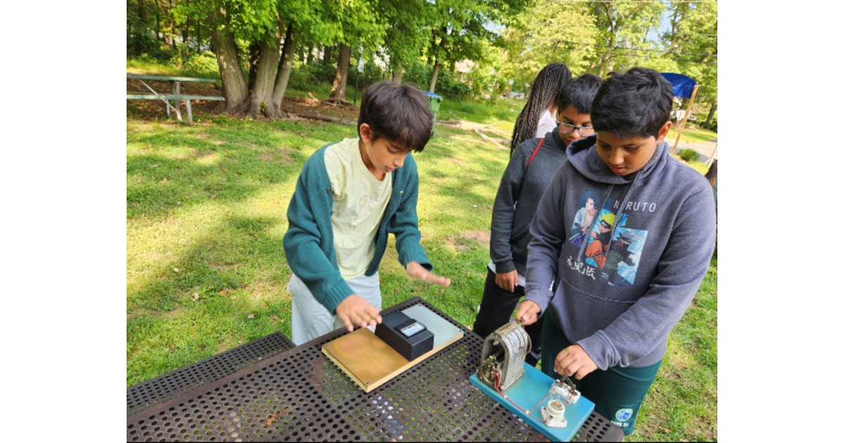 Wardlaw+Hartridge Seventh Graders Visit Thomas Edison Memorial Museum