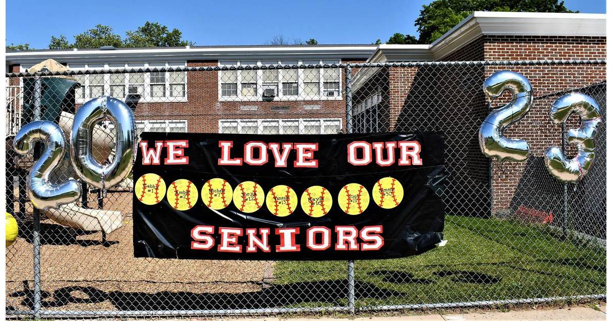 Rahway Softball Team Celebrates its Eight Seniors (PHOTOS) Rahway, NJ