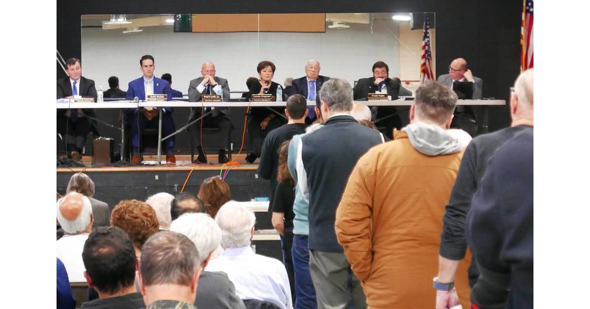 Video: Chaos reigns and emotions run high at Parsippany Town Council ...