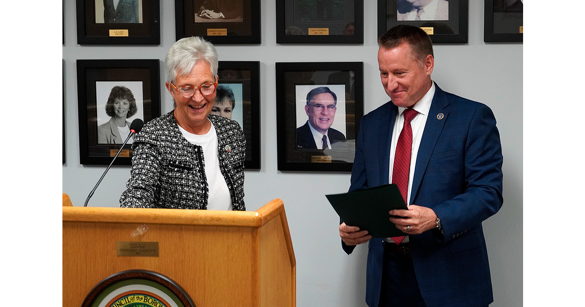 Fanwood Mayor and Council Recognize Police Department During 'National