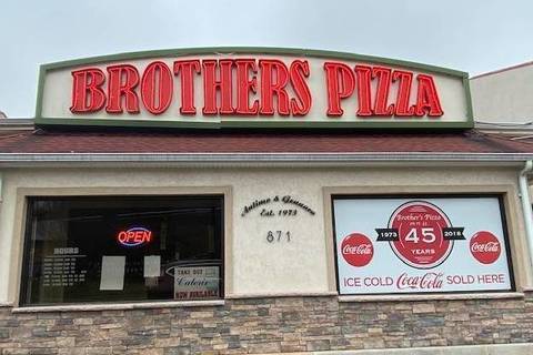 Hamilton S Scotto And Crimani And Brother S Pizza Making Pizza Night Fun At Home Tapinto