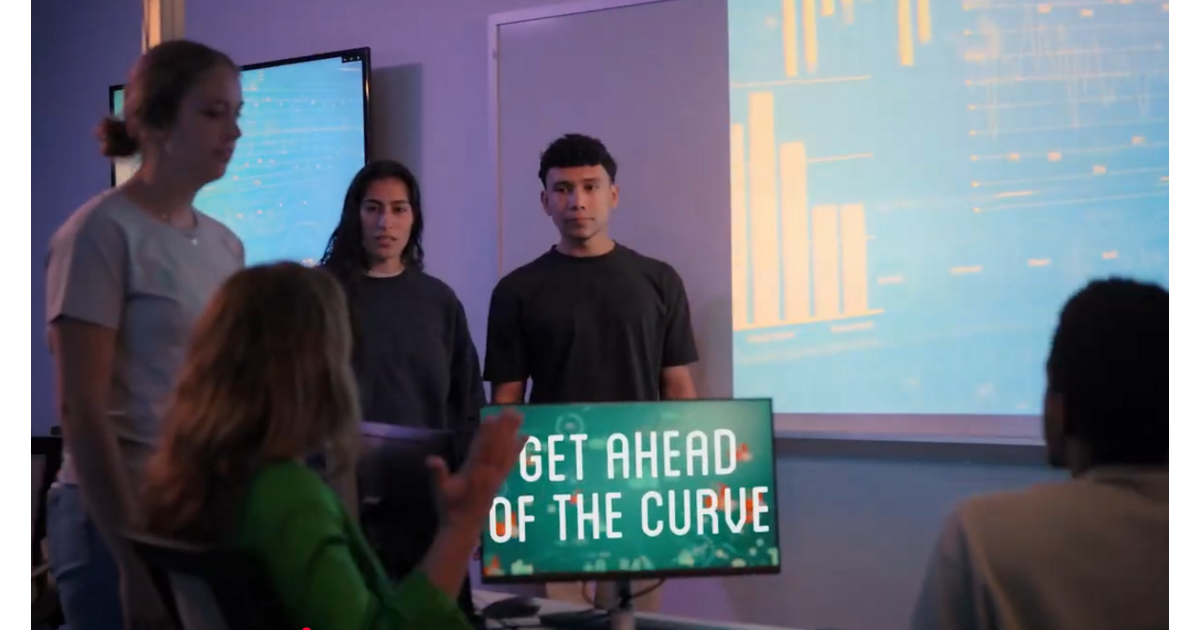 CCM Data Science Program Ranked Top 10 in the Nation by&nbsp;TechGuide&nbsp;