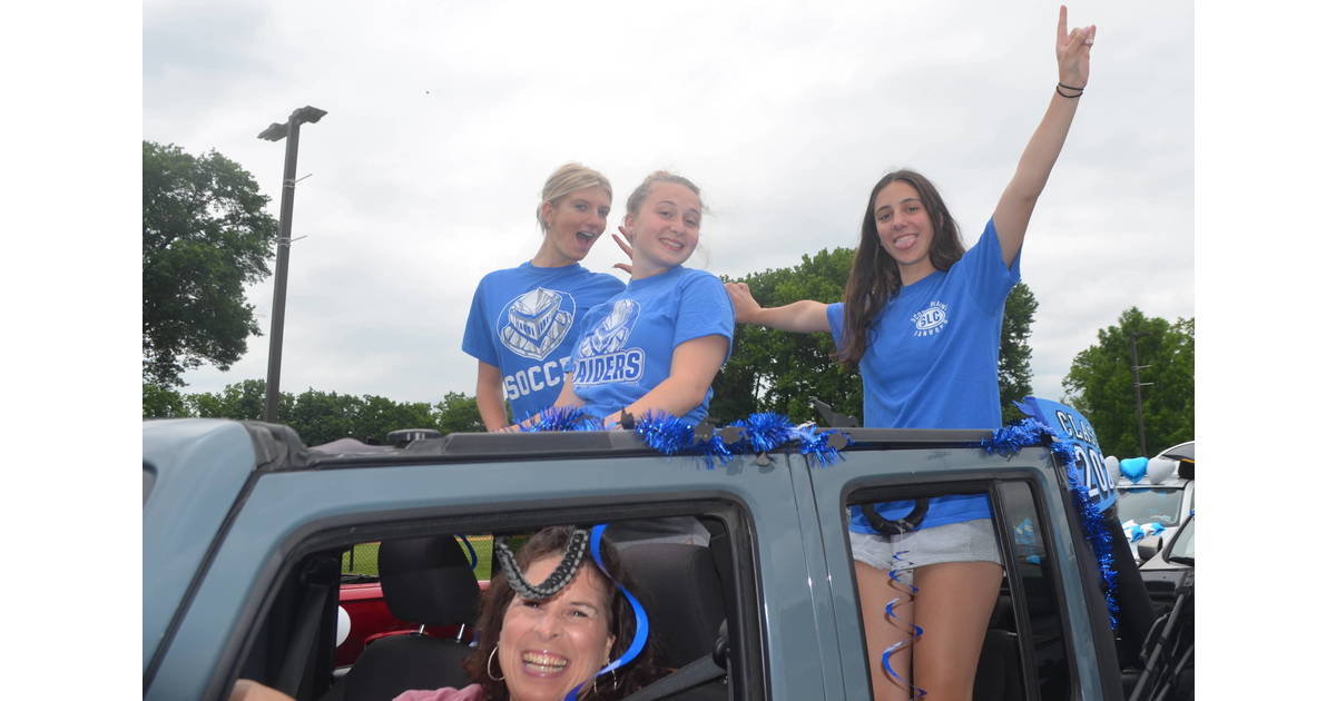 Scenes from the Scotch PlainsFanwood High School Senior Car Parade
