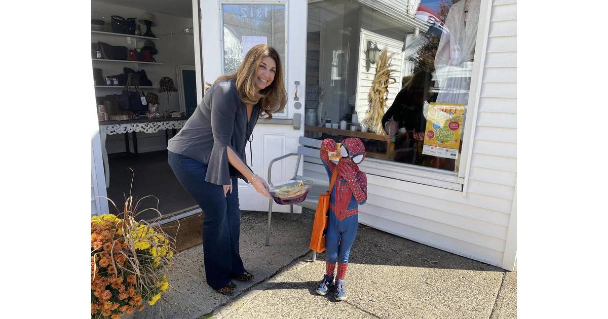 Weekend Stroll in Downtown New Providence Spooktakular Day for