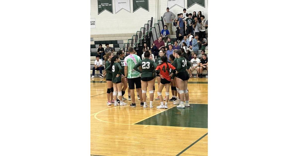 Girls Volleyball East Brunswick Beats J.P. Stevens, 20 East