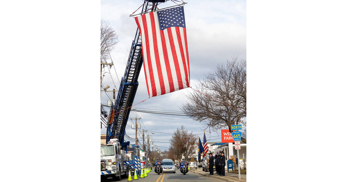 Mayor Goldberg's Processional Takes Last Trip Past Borough Hall Hawthorne , NJ News TAPinto