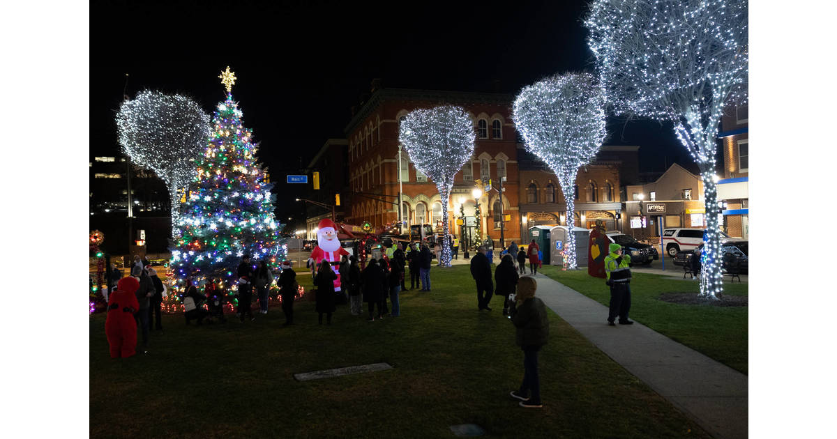 Hackensack Christmas Season with Tree Lighting Hackensack
