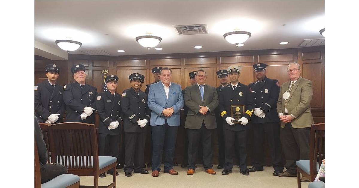 Hasbrouck Heights Mayor and Council Honor Volunteer Fire Department Hasbrouck Heights/Wood