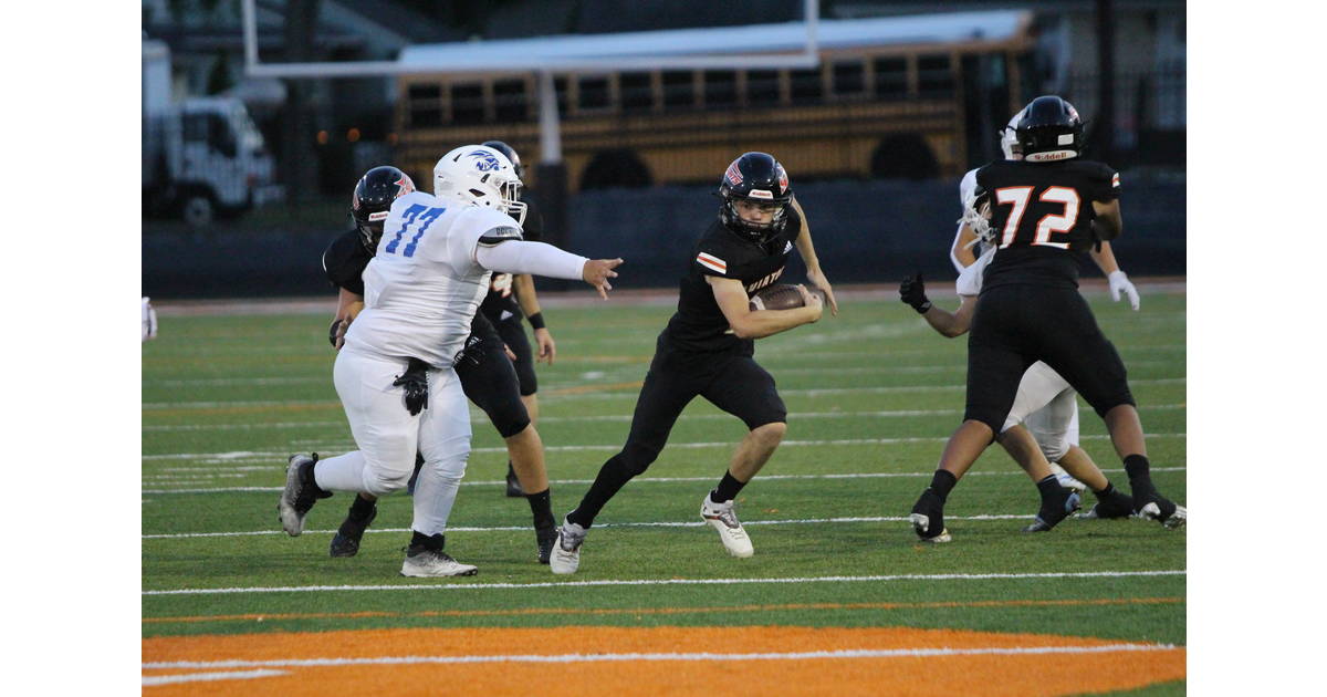 Football Hasbrouck Heights Rolls over North Arlington, 4916 Hasbrouck Heights/WoodRidge