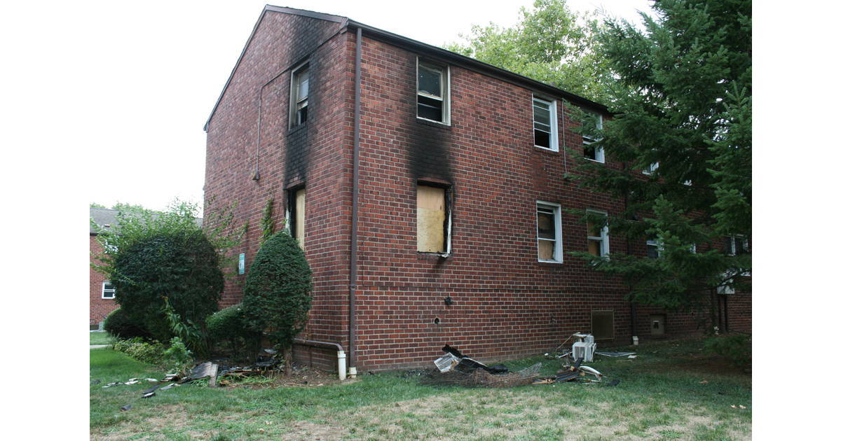 Roselle Mayor and Fellow Neighbors Assist in Evacuating Residents