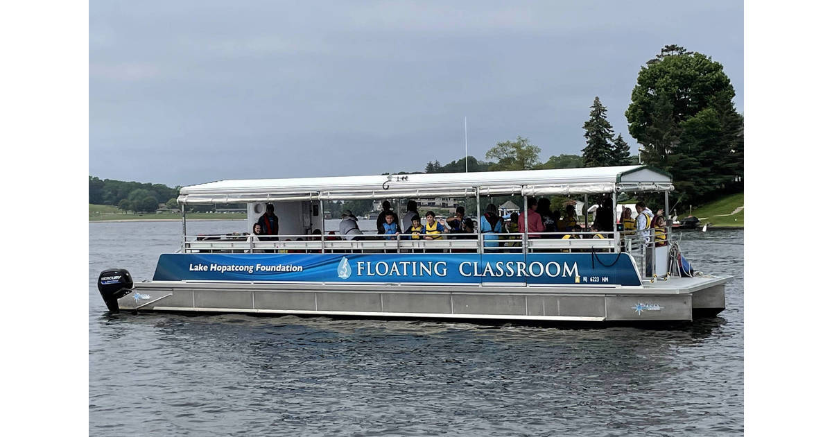 Cruises Offered on Lake Hopatcong’s Floating Classroom Roxbury, NJ