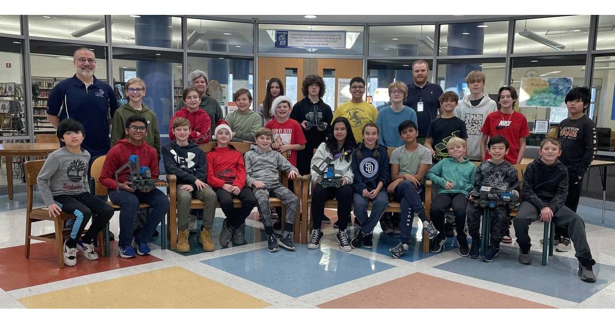 Sparta Middle School Robotics has Successful Start in First Year