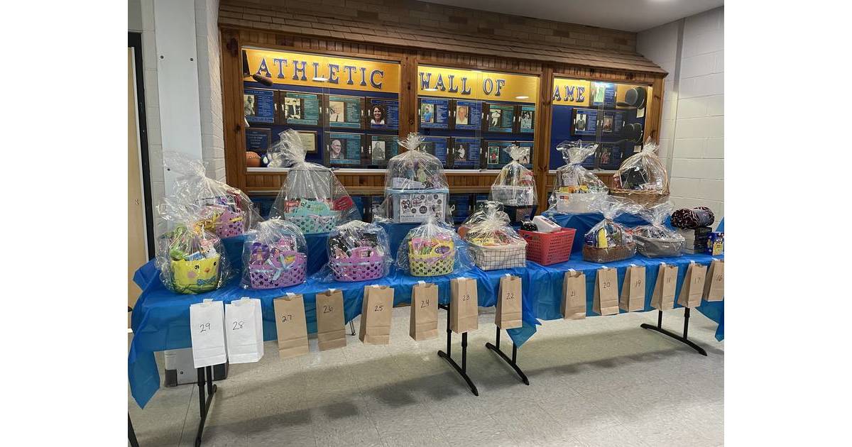 Showcase by Hinsdale Headliners, Starliners Nets 1,300 Greater Olean