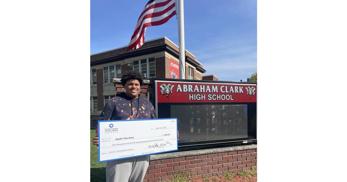 Roselle High School Senior Awarded Walter Wimbush Scholarship Roselle