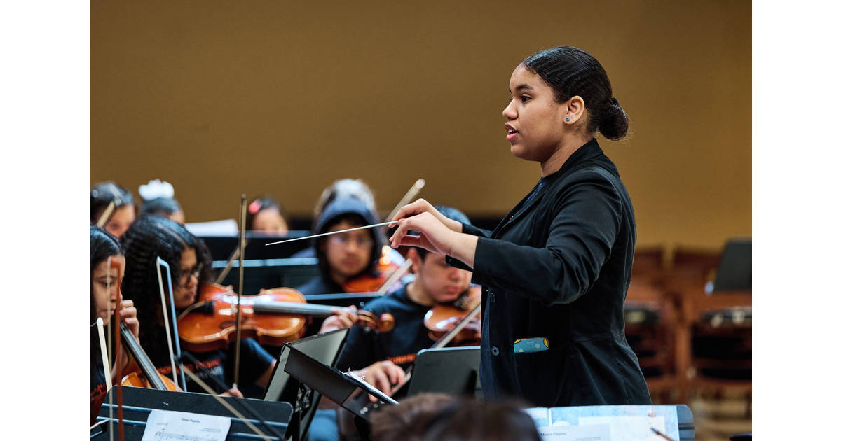 Paterson's Rachael Diaz Awarded Full Scholarship to Oberlin College