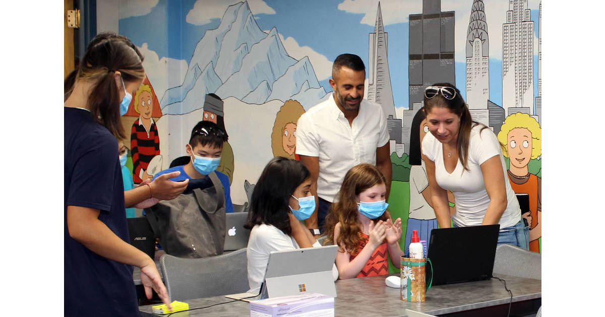 A Week at Library of the Chathams Monday, August 22 Sunday, August 28