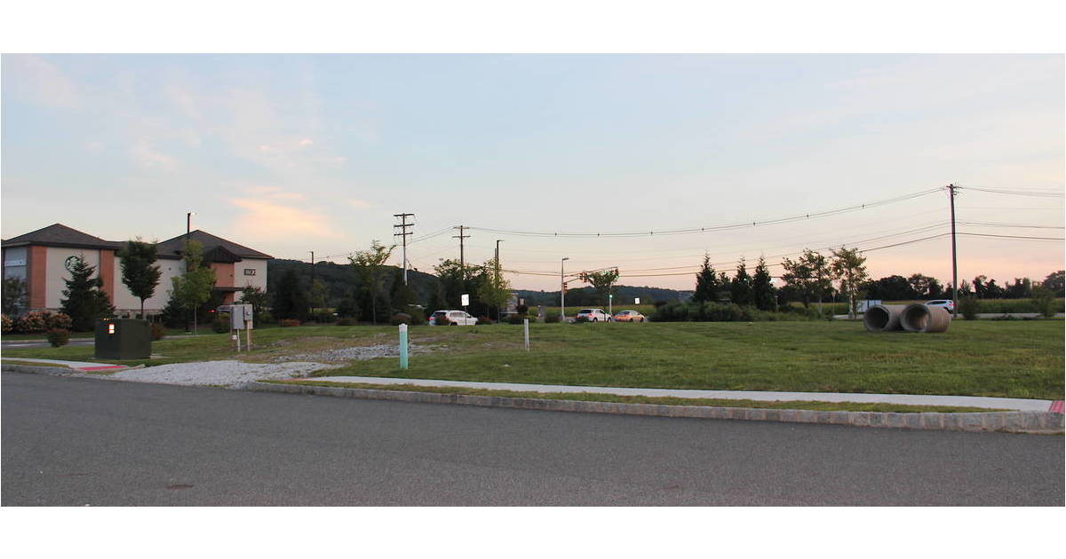 Proposed North Village DriveThru Restaurant on Sparta Planning Board's