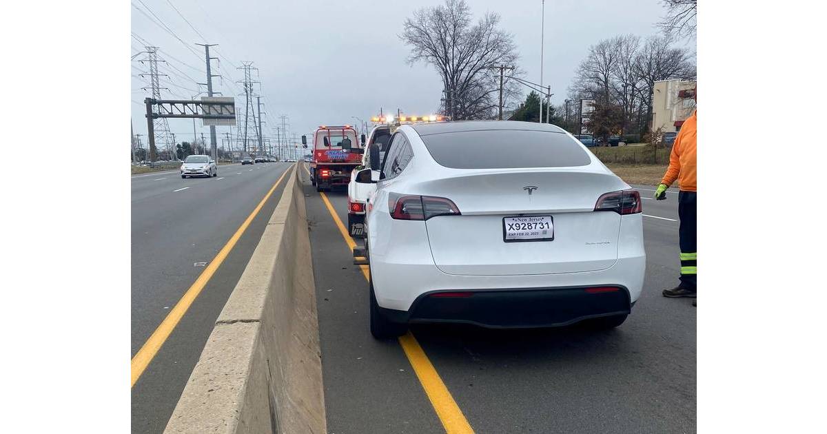 Woodbridge Tesla Driver’s Steering Wheel Falls Off Woodbridge