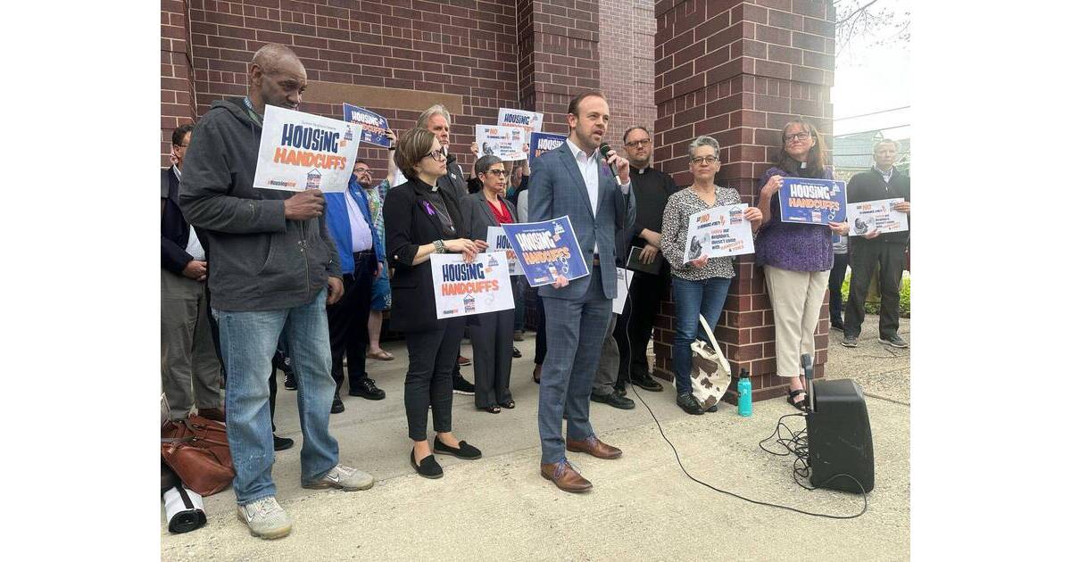 Summit Delays Vote on Controversial Homelessness Ordinance After Hours