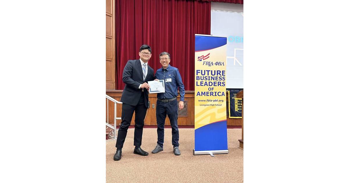 Livingston High School FBLA Hosts American Enterprise Day Event For 400