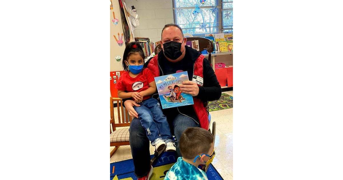 Helmetta Mayor Chris Slavicek Helps Schoenly School Students Celebrate Read Across America Week