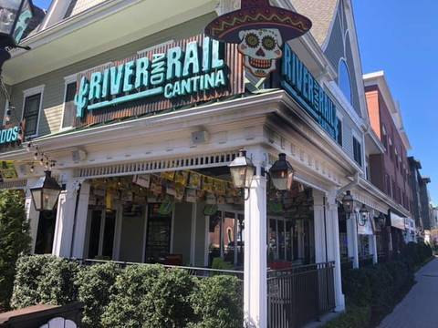 Cranfords River And Rail Cantina Gives Free Lunch To Hospitality And Service Industry Workers Cranford Nj News Tapinto