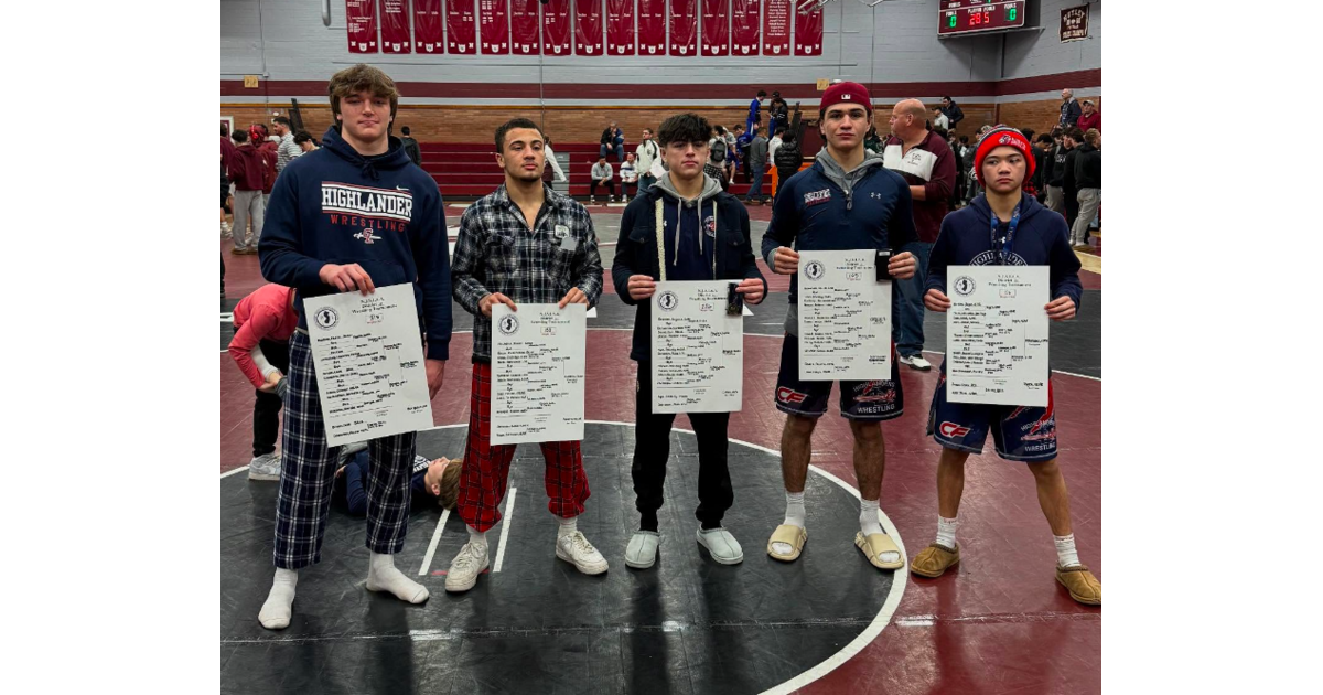 Gov Livingston Crowns Five Champions At District 11 Wrestling gov-livingston-crowns-five-champions-at-district-11-wrestling