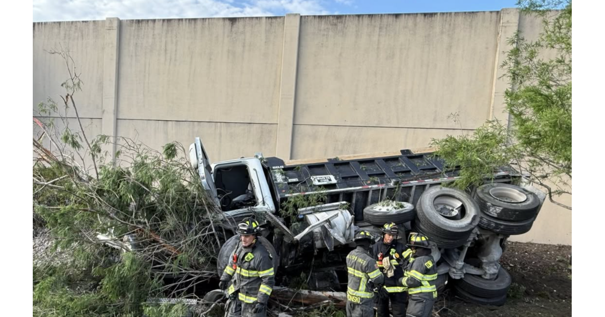 Dump Truck Rollover Snarls Morning Traffic on Sawgrass Expressway in ...