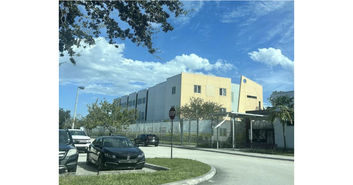 Date Set for Tearing Down Marjory Stoneman Douglas High School’s 1200