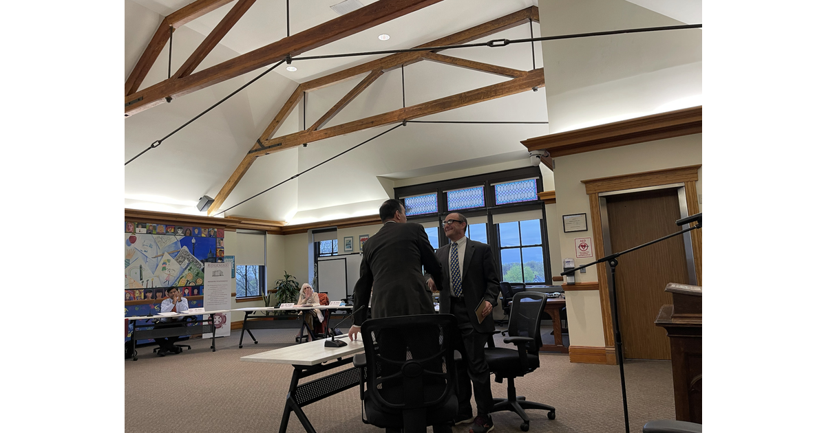 Dr. Paul Semendinger Retires After 14 Years as Hawes Elementary School