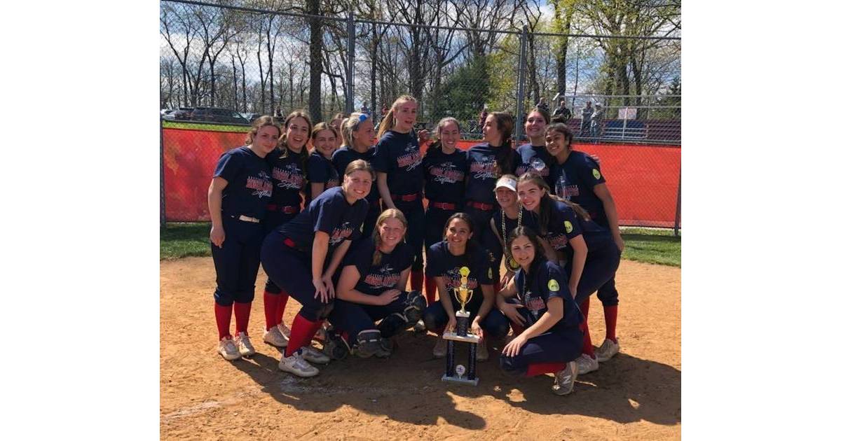 McElroy Faxon Kiesewetter Popola Murad DeBello Lift Gov Livingston To Highlander Softball 