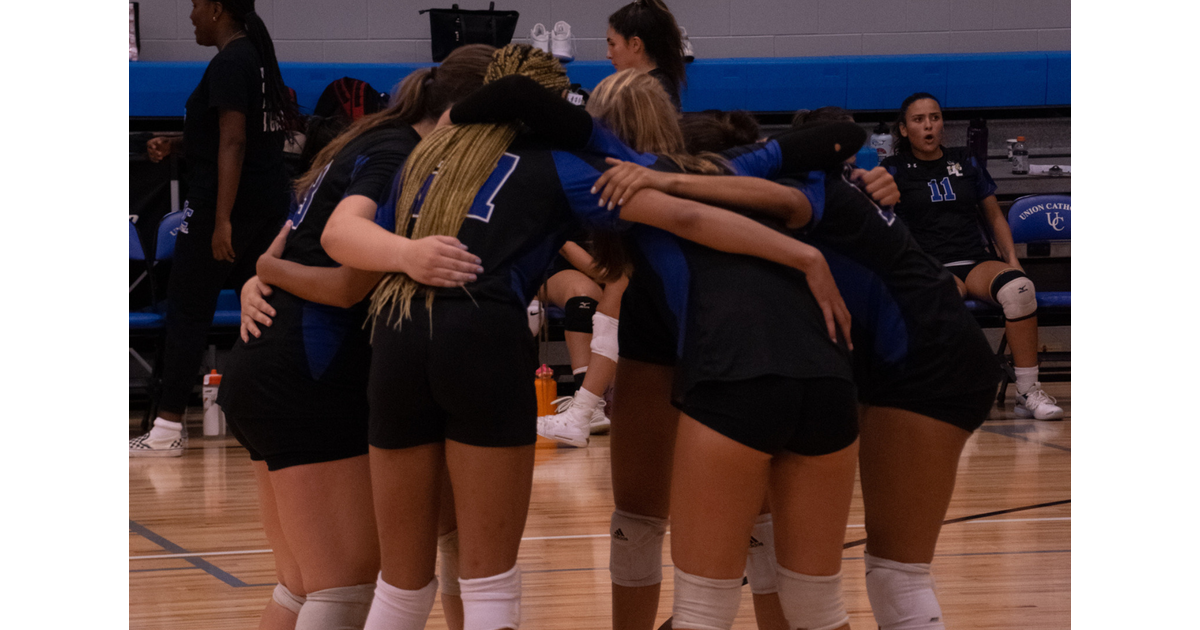 Union Catholic volleyball team continues strong play with win over Gov