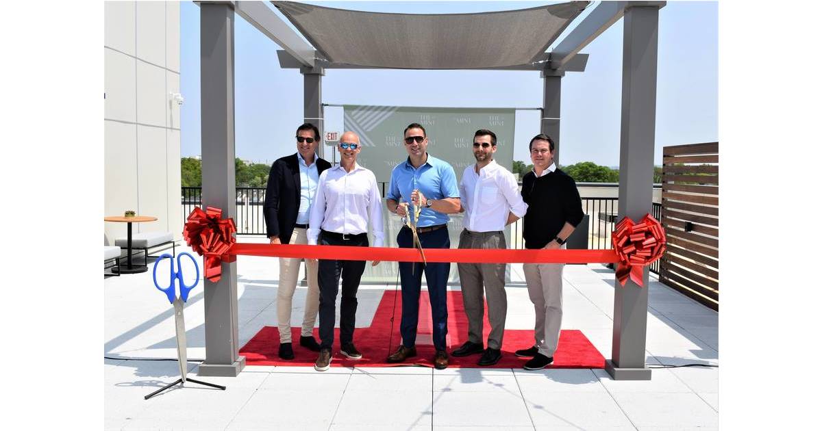 Rahway Mayor Raymond Giacobbe Cuts Ribbon to Officially Open Second