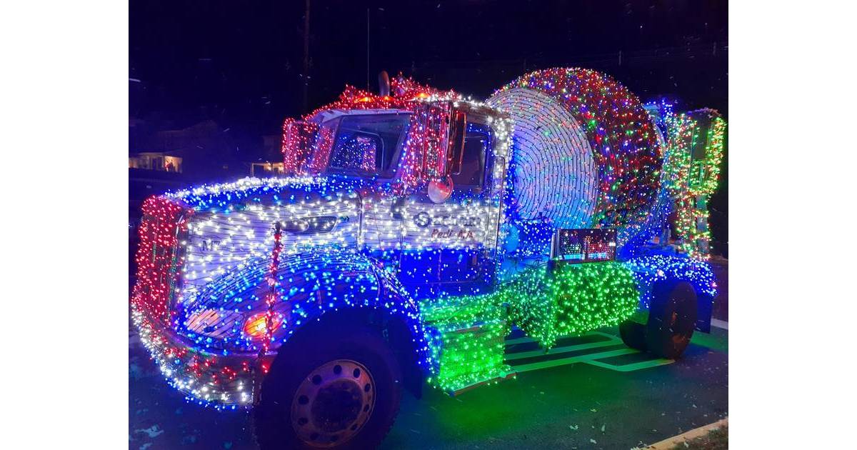 Totowa Spreads Holiday Cheer With Annual Tree Lighting Ceremony