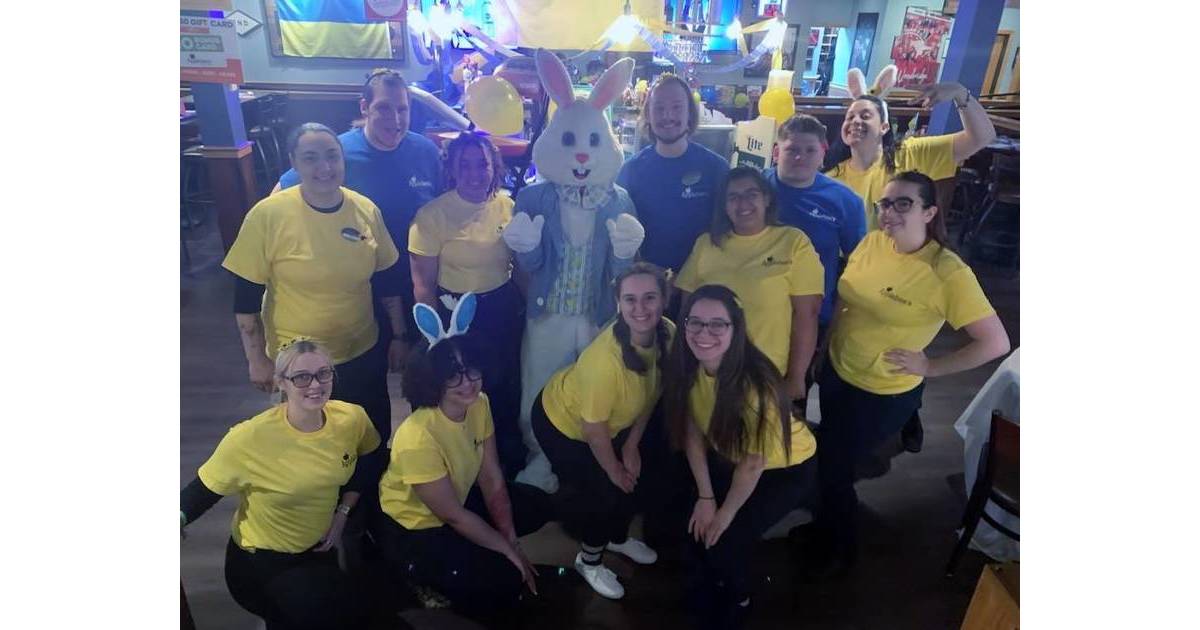 Woodbridge Applebee’s Delivers for Good Causes; Now It Needs Help