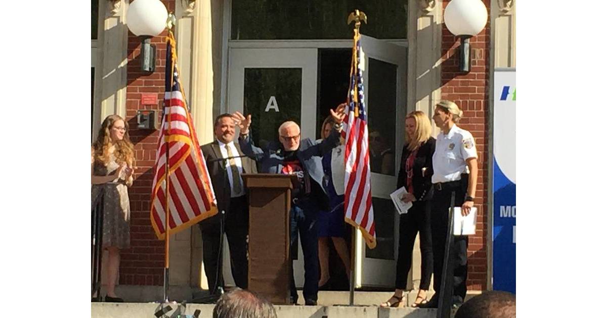 Mt. Hebron Middle School Gets a New Name, Buzz Aldrin Middle School