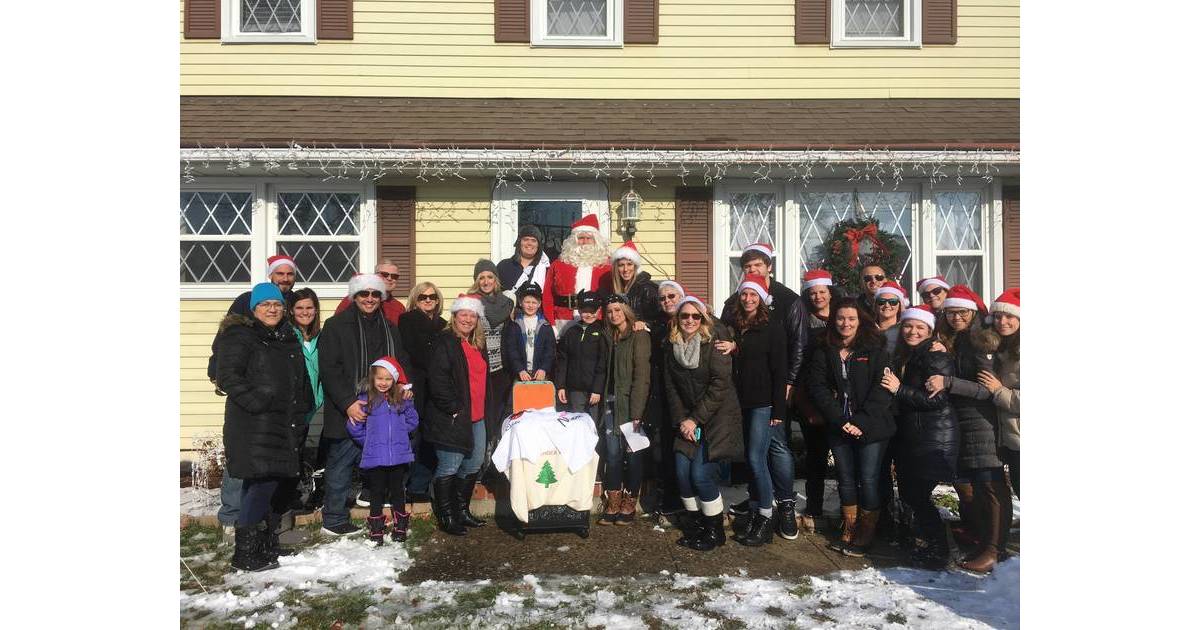 Mama Mare Foundation Delivers A Special Holiday Gift To Spotswood