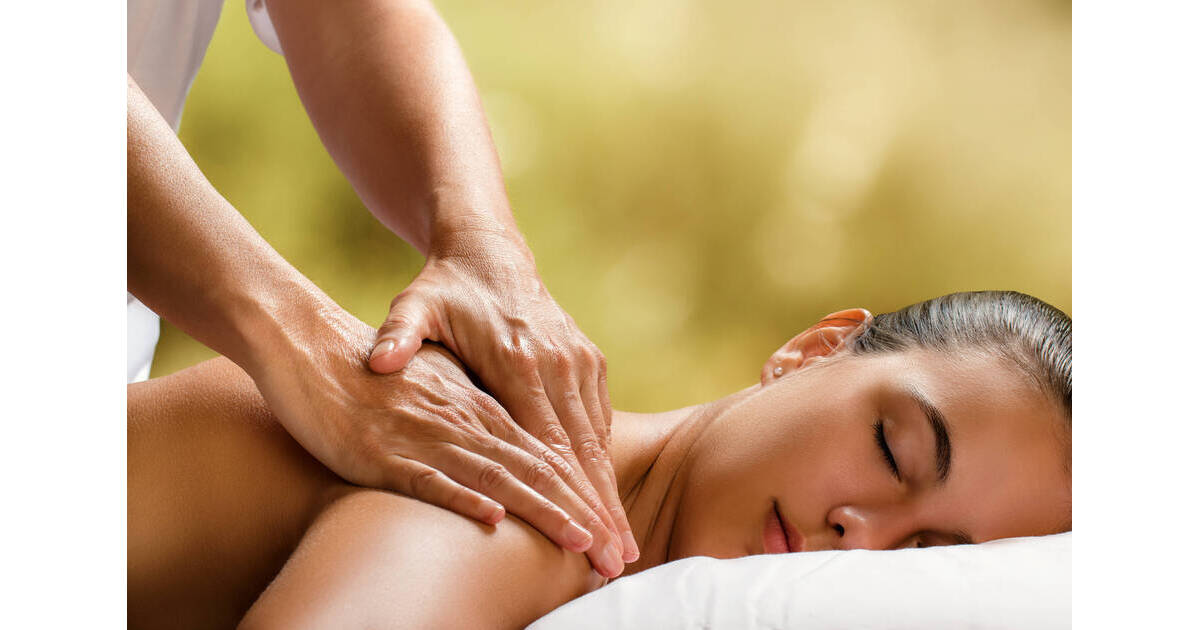 Hello August: Welcome Luxury, Get ready to spa-aah with incredible specials from Jeunesse Medi-Spa!️