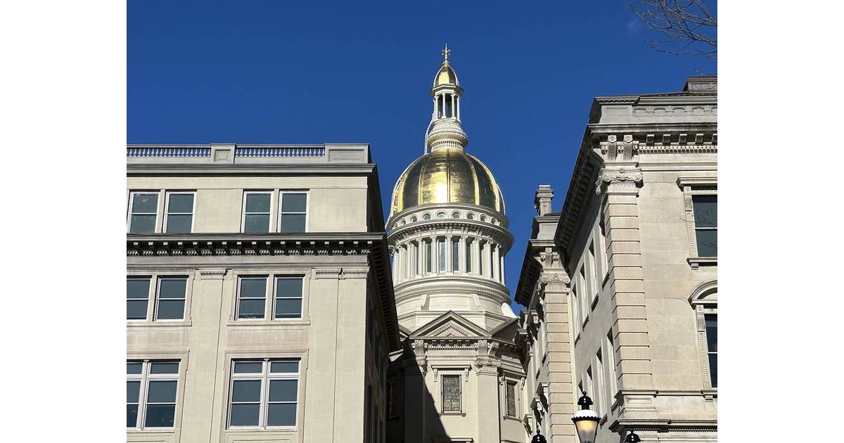 Bill to Allow Non-Resident Military Spouses to Gain Public Employment Advances in Legislature