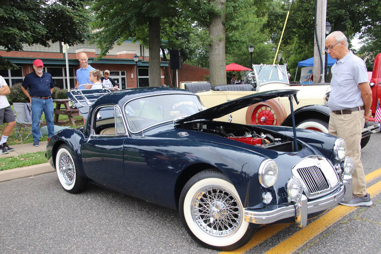 Scenes From The Hawthorne Classic Car Show Hawthorne Nj News Tapinto