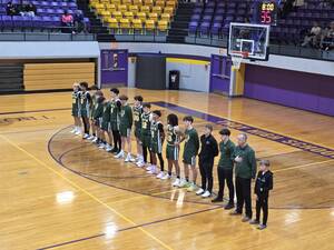 Carousel image 38f8dac879bc2bafc77a 0108 rnh b2 sports photo   boys basketball troy with 1 pic