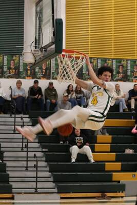 Carousel image 7aeef85111a698956044 0108 rnh b2 sports photo   boys basketball hoosic valley 2