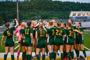 Carousel image c54906ad0891fed563e2 0108 rnh a7 photo gallery   fall sports lookback 1