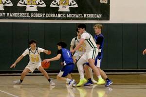 Carousel image 4e7140dd2880e6e7b94d 0212 rnh b1 sports photo   boys basketball coxsackie athens 1