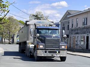 Carousel image 4a535b580e4daa898968 0326 rnh a3 press release photo   truck traffic study with 1 pic