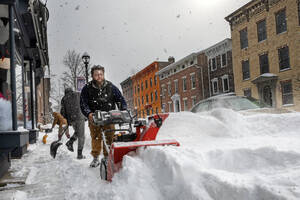 Carousel image f81206291d514a3149a0 04 26news front page photo hudson snow shoveling 