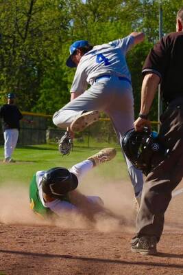Carousel image bcb5d4290641782a3e3d 0528 rnh b2 sports photo   baseball ichabod crane 1